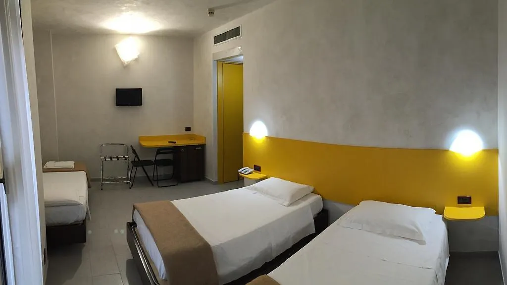 מילאנו Hotel 38